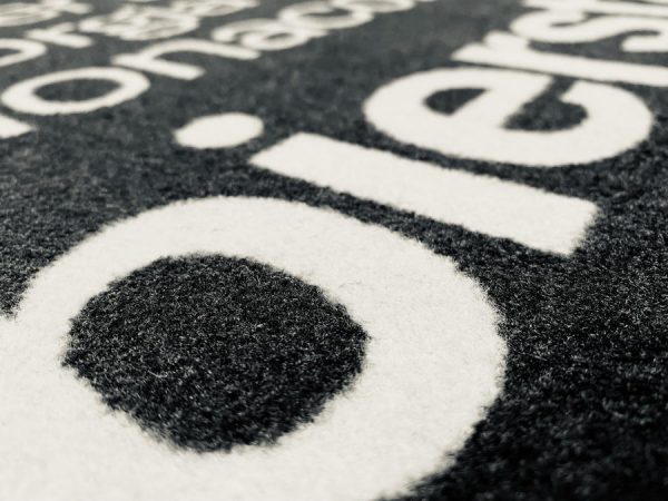 Bierstadt Doormat in Grau mit der BIERSTADT Typo für alle Typografie Begeisterten oder Wiesbadenlover